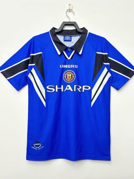 1996-98 Manchester United third jersey