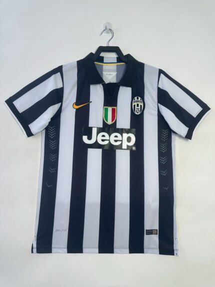 2014-15 Juventus home jersey