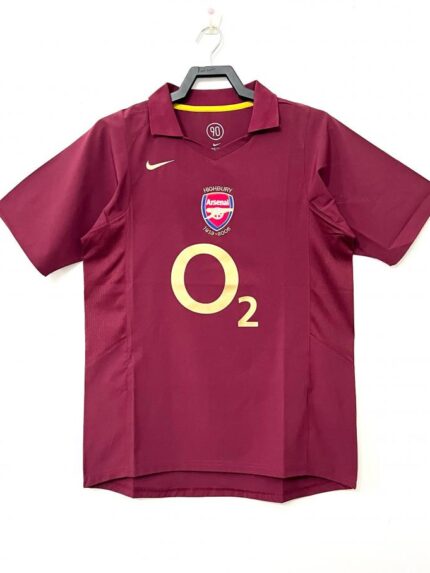 2005-06 Arsenal home jersey