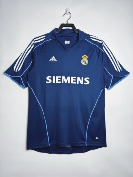 2005-06 Real Madrid away jersey