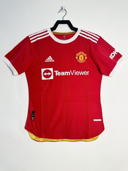 2021-22 Manchester United home jersey